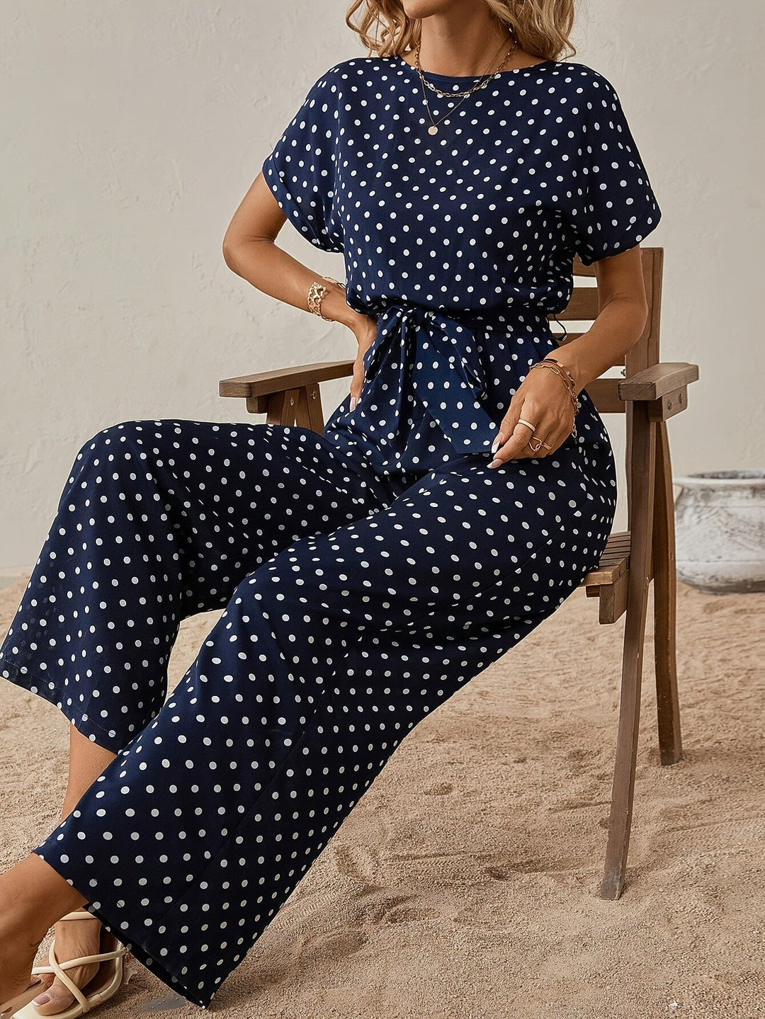 Trendig jumpsuit för damer med midjeband och prickmönster - PunktLaune