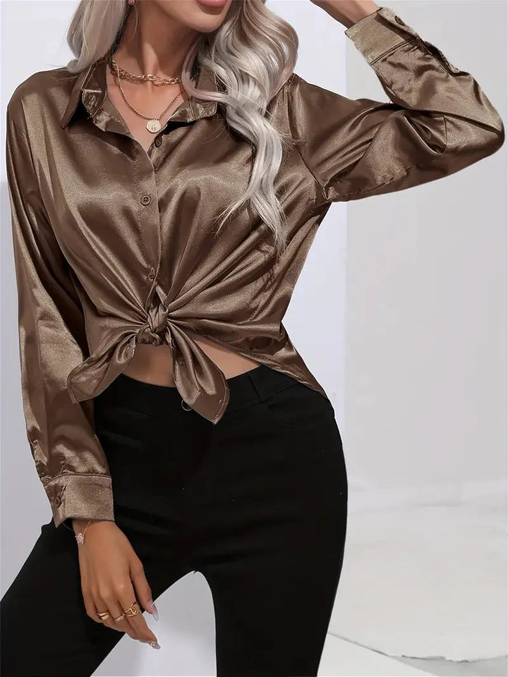 Alison Satin Blus | Elegant skjorta med knappar för kvinnor