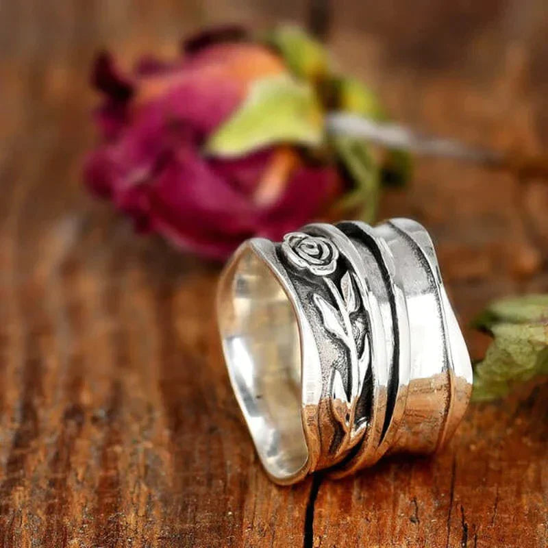 Handgjord silverring med blommotiv - Lila