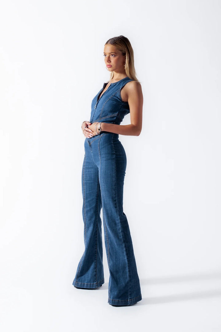 Åtsittande ärmlös jumpsuit - Kristin