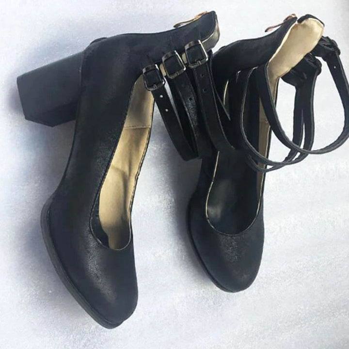 Chunky Heels - Damskor med ankelrem och blockklack med stängd tå