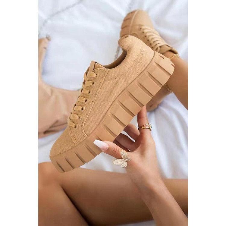 Vardaglig damsneaker med kraftig sula – Melissa