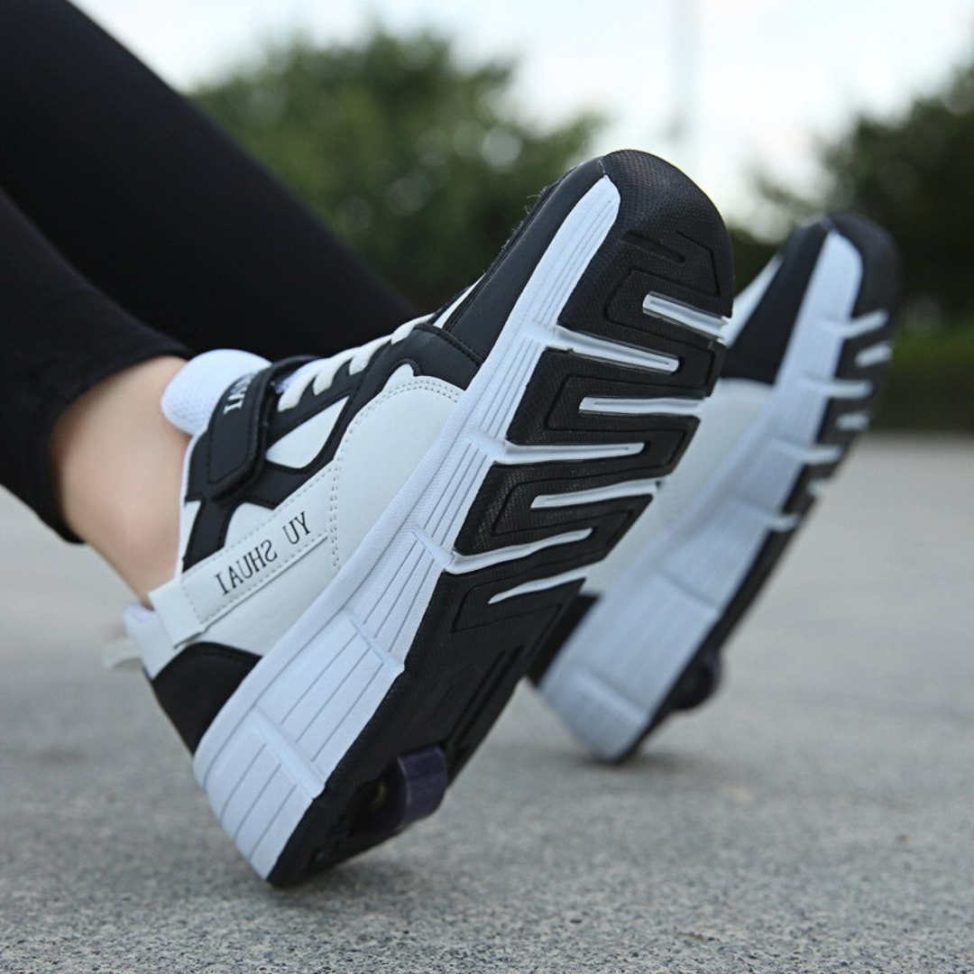 Clark Heelie Sneakers | Klädskor för barn och vuxna, present till honom och henne