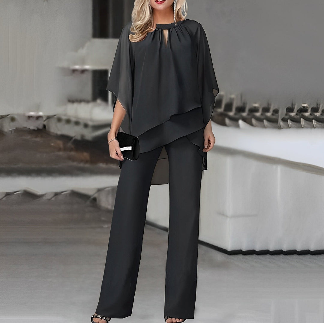 Co-Ord Set - Elegant tvådelat set med blus och byxor för kvinnor