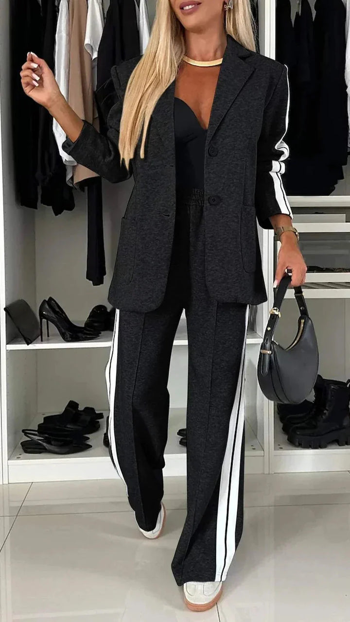 Co-Ord Set - Tvådelat set med blazer och joggingbyxor med vida ben för kvinnor