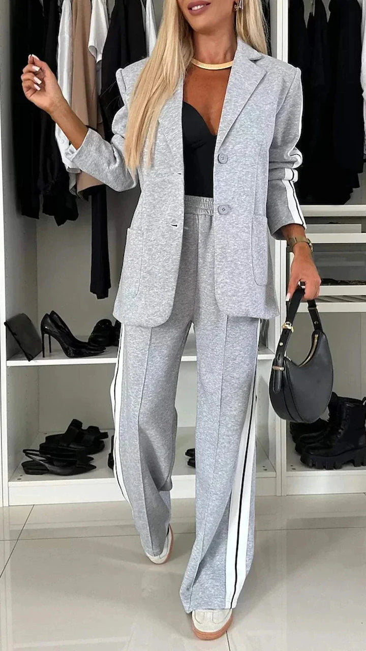 Co-Ord Set - Tvådelat set med blazer och joggingbyxor med vida ben för kvinnor