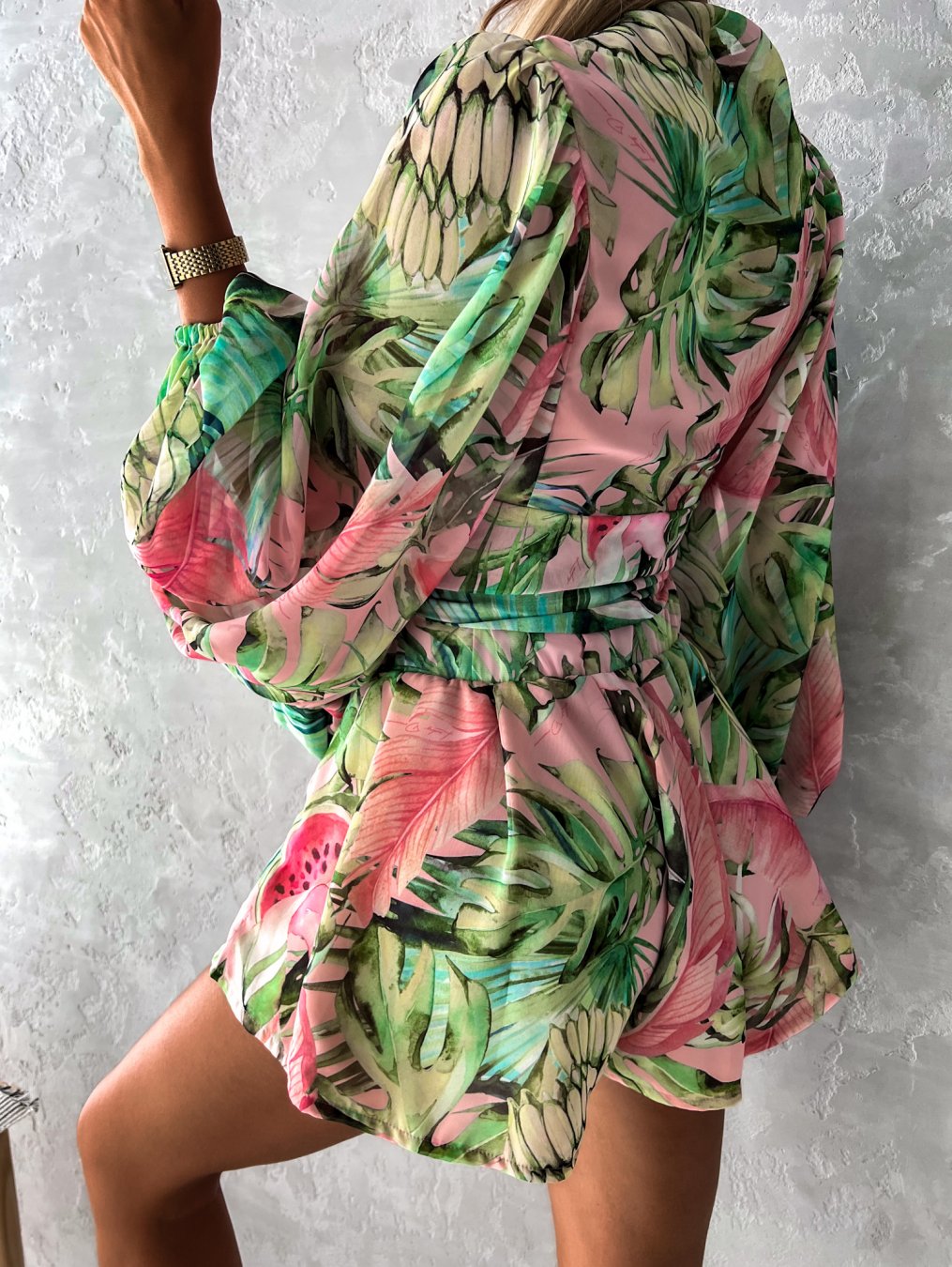 Co-Ord Set - Tvådelat sommarset med shorts och blus för kvinnor