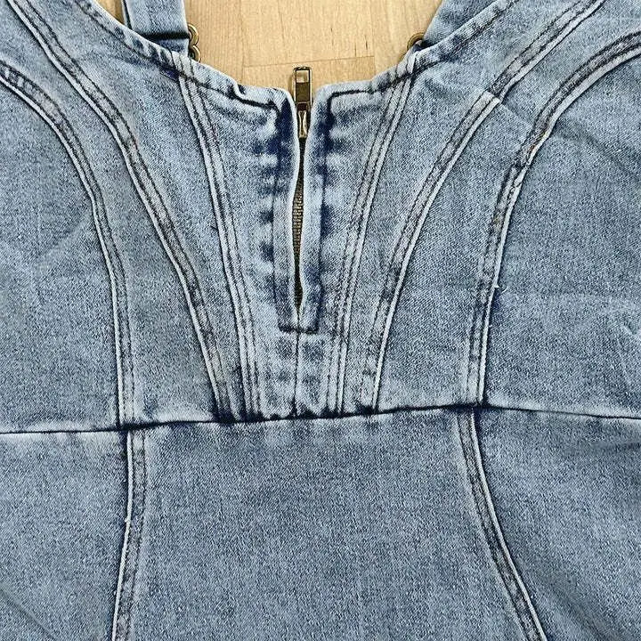 Denimklänning - Ärmlös knälång bodycon-denimklänning för kvinnor