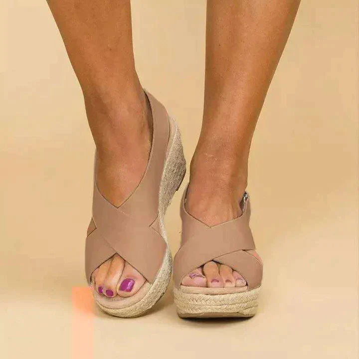 Espadriller med kilklack – ortopediska – justerbar rem – platåsandaler – damsandaler
