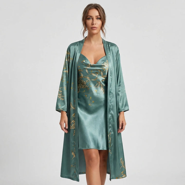 Set med kimono och slipklänning i blommigt tryck – Thelma
