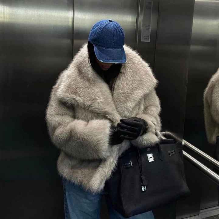 Fuskpälsjacka - Snygg - Kort - Fluffig pälsjacka - Vinterjacka för dam