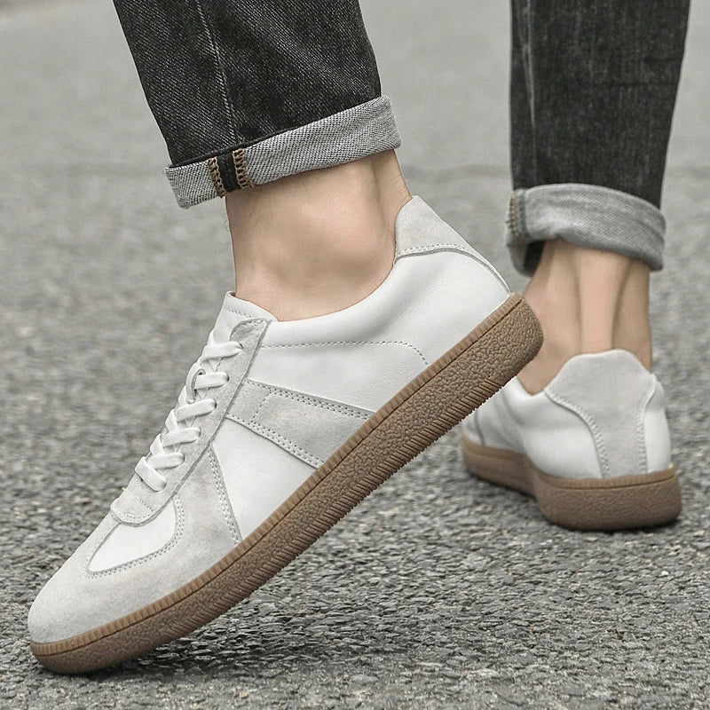 Herr sneakers i mocka med robust yttersula bekväm passform