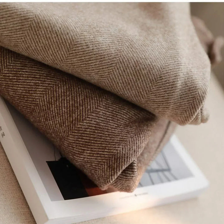 Fiskbensmönstrade pennskurna byxor – Antonia