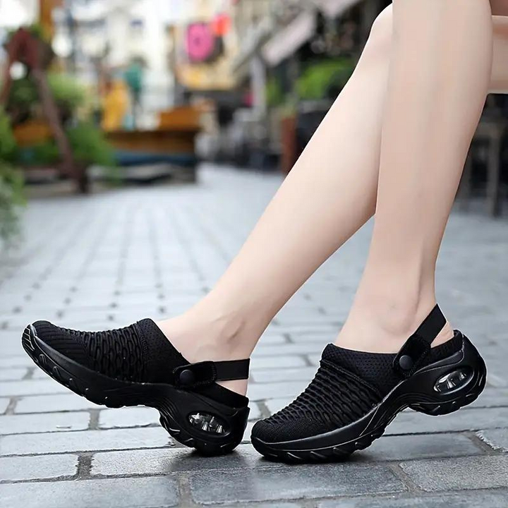Iolanthe Promenadskor | Andningsaktiva slip-on-sandaler för kvinnor