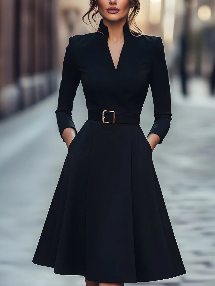 Knälång klänning - Blå - V-ringad - Långärmad klänning - Elegant klänning
