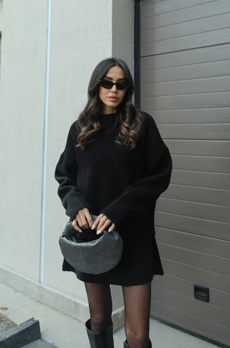 Knitted Co-Ord - Tvådelat set med minikjol och tröja för kvinnor
