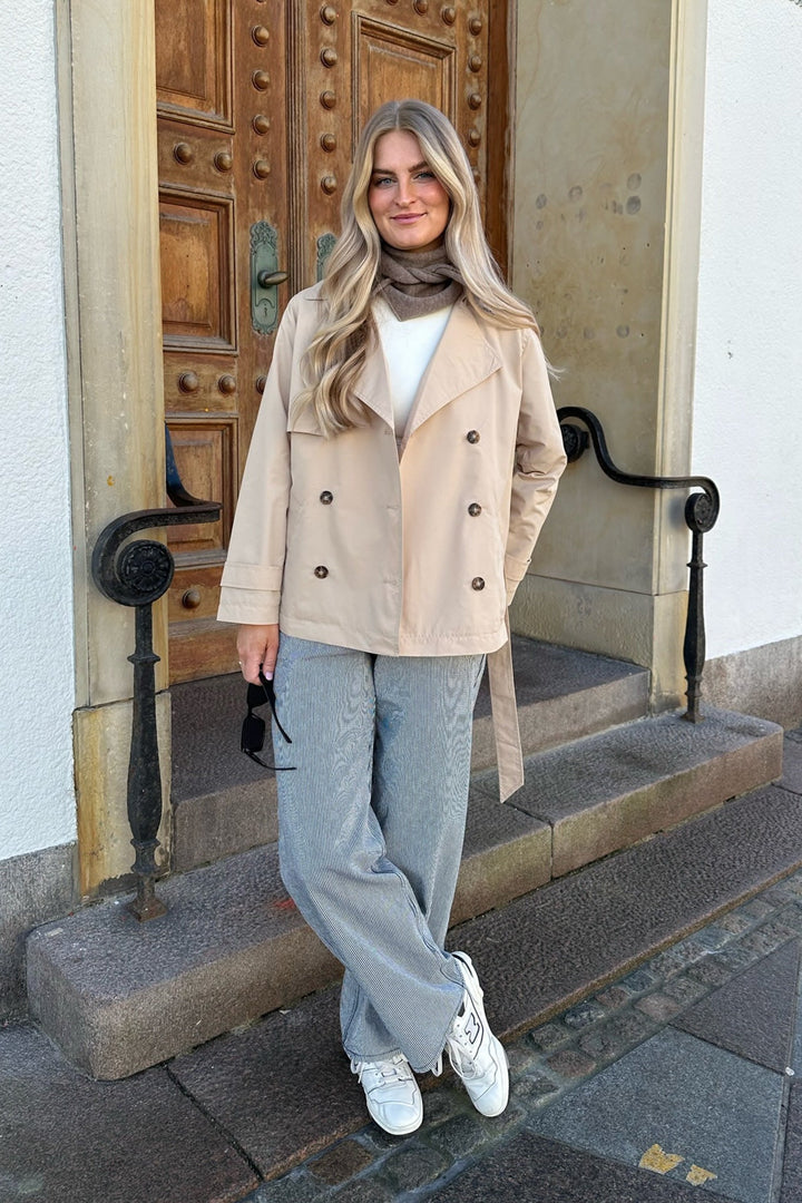 Kort Trench Coat - Bälte - Dubbelknäppt - Beige Trench Coat - Trench Coat Dam