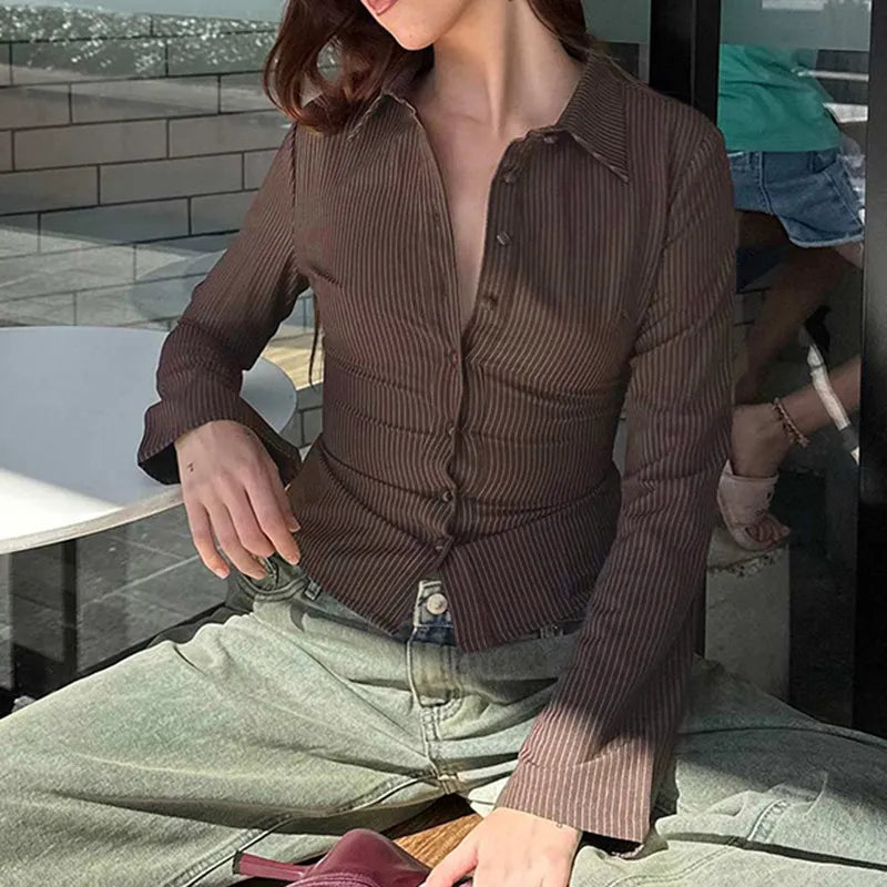 Kvinna Retro Blus Slim Fit med Flared Ärmar