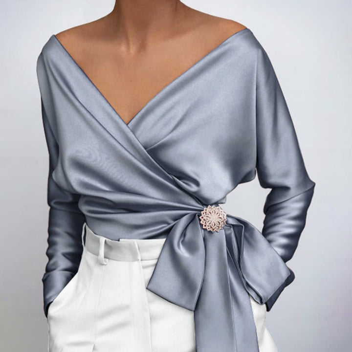 Kvinnors Blus med Tidlös och Elegant Design
