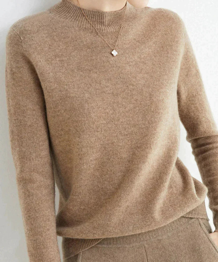 Kvinnors Tröja i Stilren Design, Mjuk och Elegant