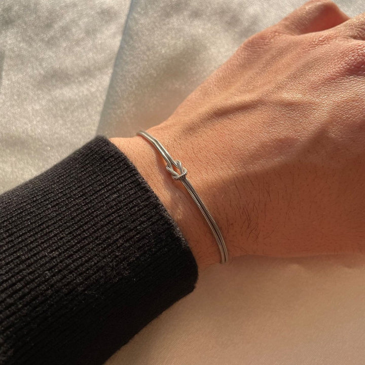 Love Knot-armband | Justerbart | Minimalistiskt | Guldarmband | Damarmband