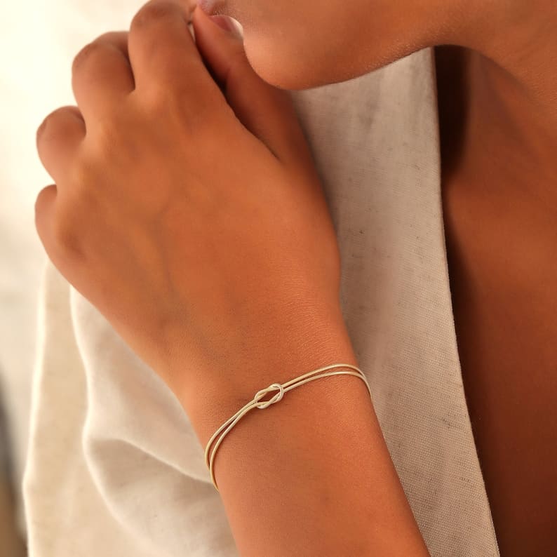 Love Knot-armband | Justerbart | Minimalistiskt | Guldarmband | Damarmband