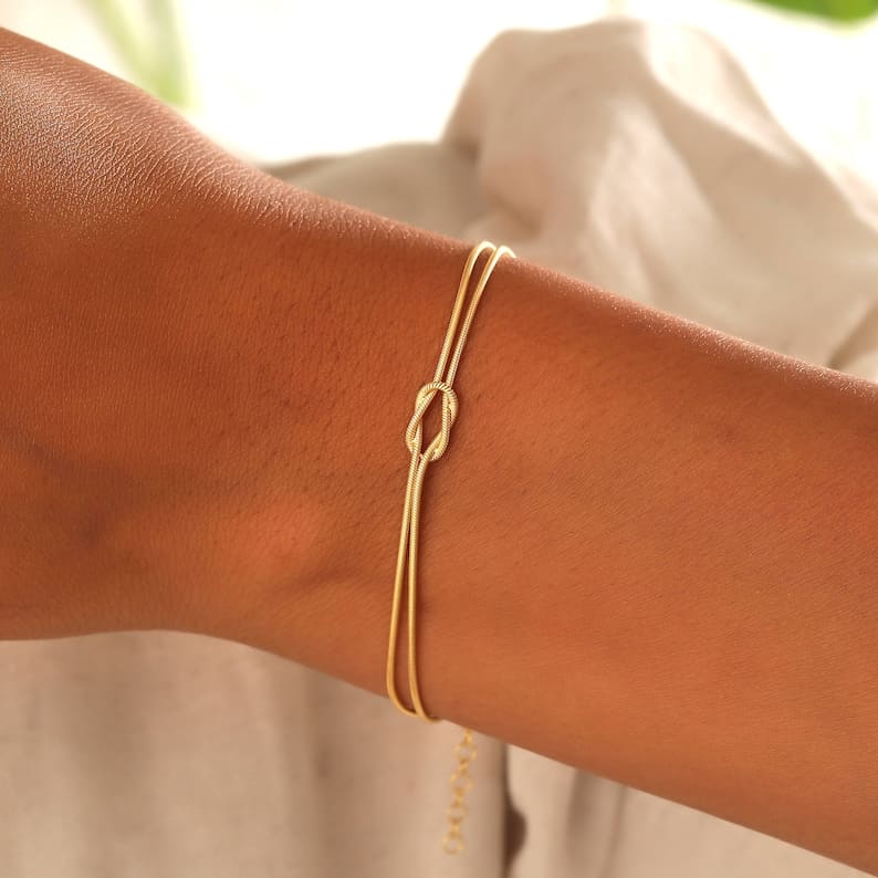 Love Knot-armband | Justerbart | Minimalistiskt | Guldarmband | Damarmband