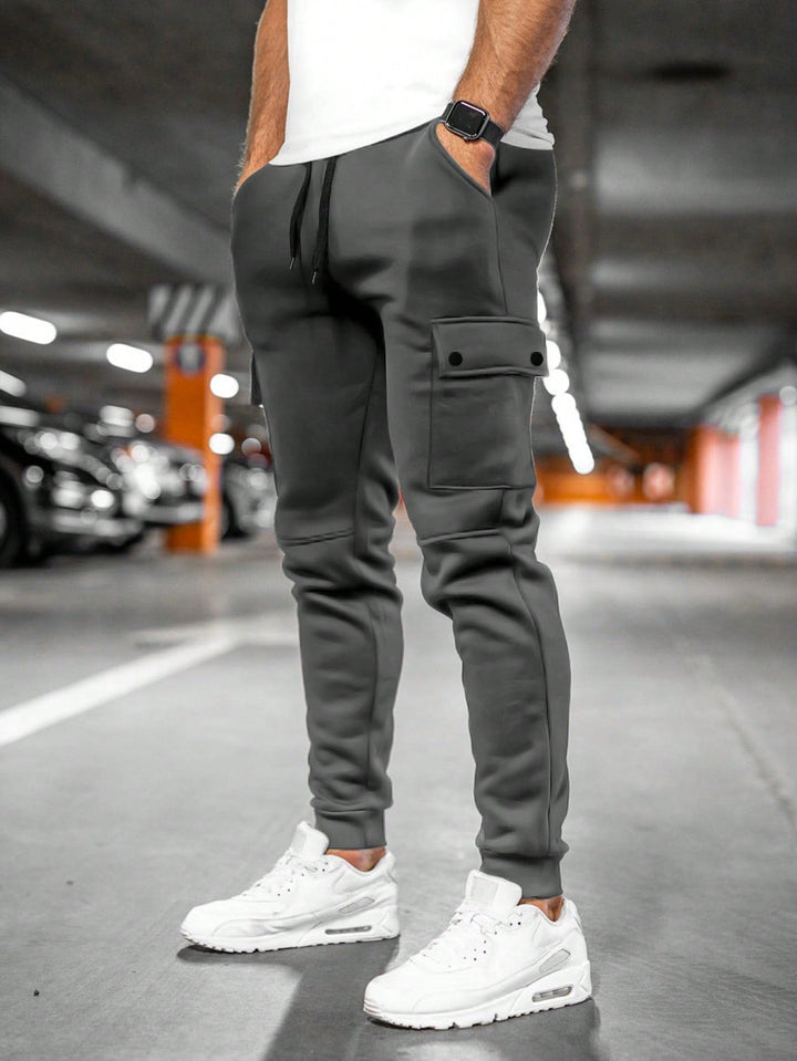 Herrbyxor i slim fit i streetwearstil – Virgil