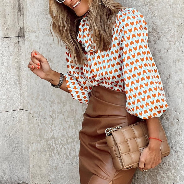 Mirjam Blusar | Snygg modern damblus med rosett