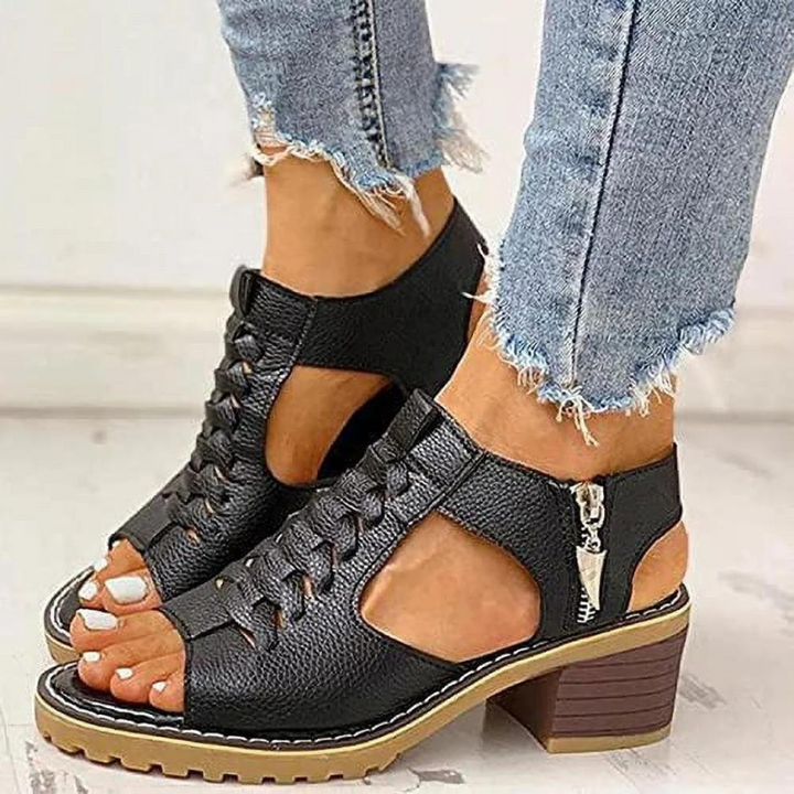Nora | Sandaler med moderiktig klack
