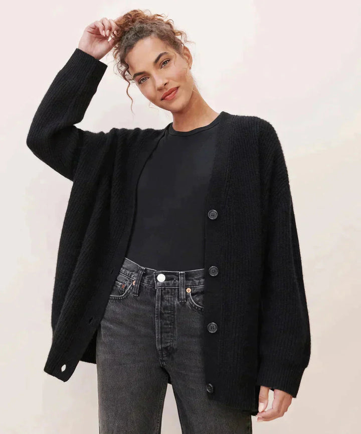 Oversized Cardigan | Knäppt | V-ringad | Stickad Chunky Cardigan | Damstickat