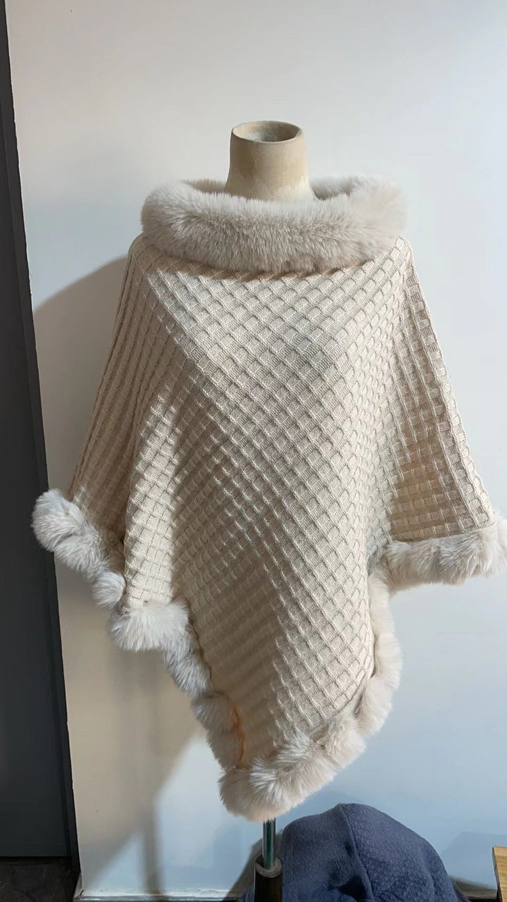 Pälsponcho - Snygg - Fuskpäls - Stickad poncho - Damkläder