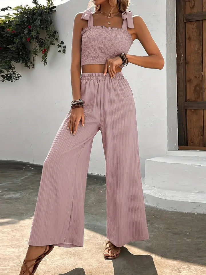 Pearl Tvådelad uppsättning | Damoutfit med crop top och vida byxor
