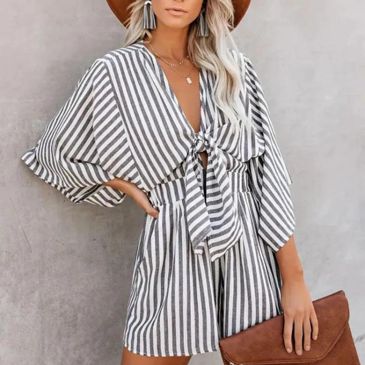 Playsuit - Randig Kortärmad Sommardumpsuit Med Knytfront För Kvinnor