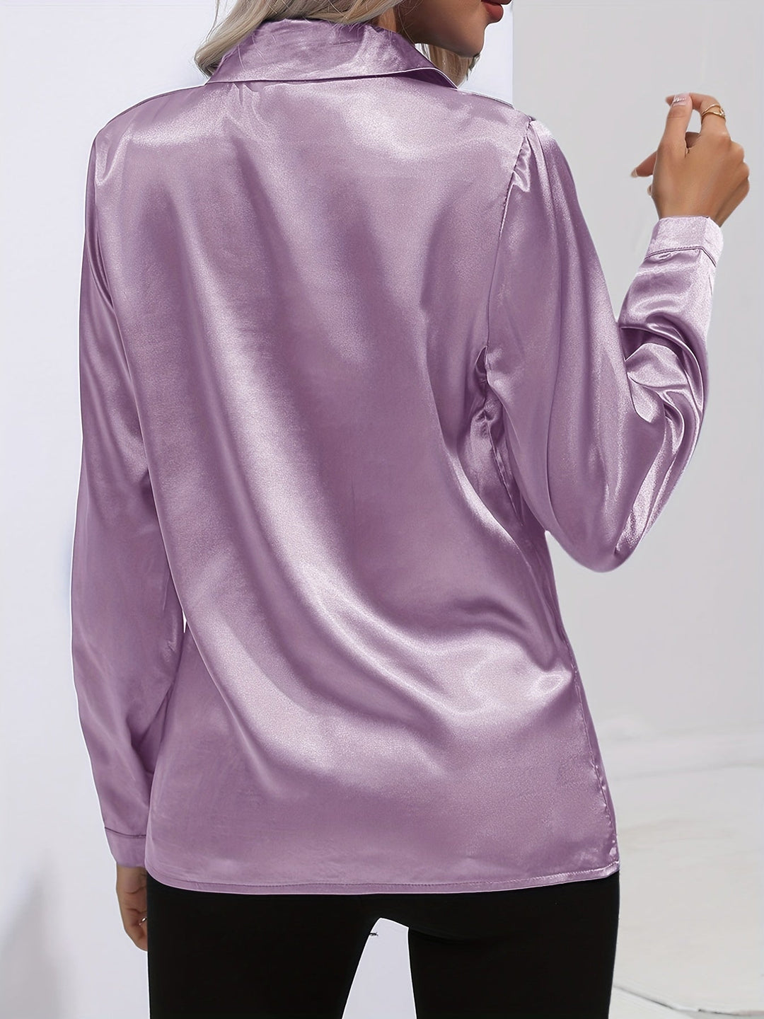 Satin Blouse - Glänsande Långärmad Skjorta med Knappar för Kvinnor
