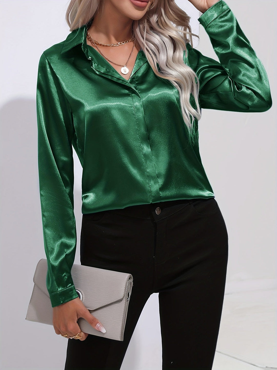 Satin Blouse - Glänsande Långärmad Skjorta med Knappar för Kvinnor