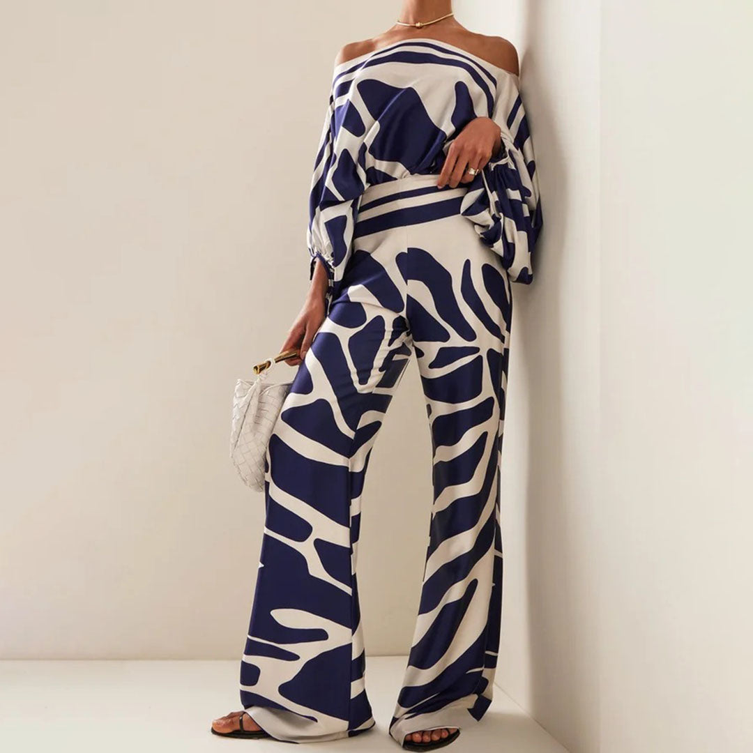 Satin Co-Ord - Tvådelat set med off shoulder-blus och byxor med vida ben för kvinnor