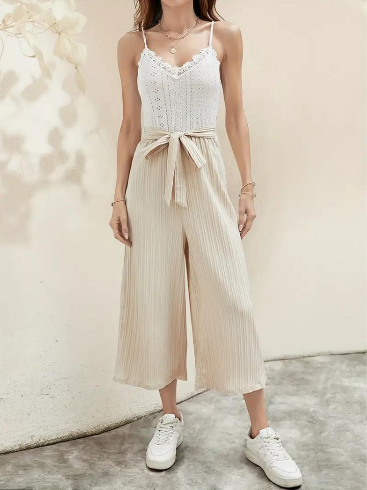 Scarlette Jumpsuit med spets | Ärmlös jumpsuit med bälte och vida ben