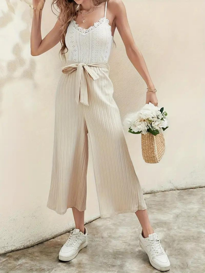 Scarlette Jumpsuit med spets | Ärmlös jumpsuit med bälte och vida ben