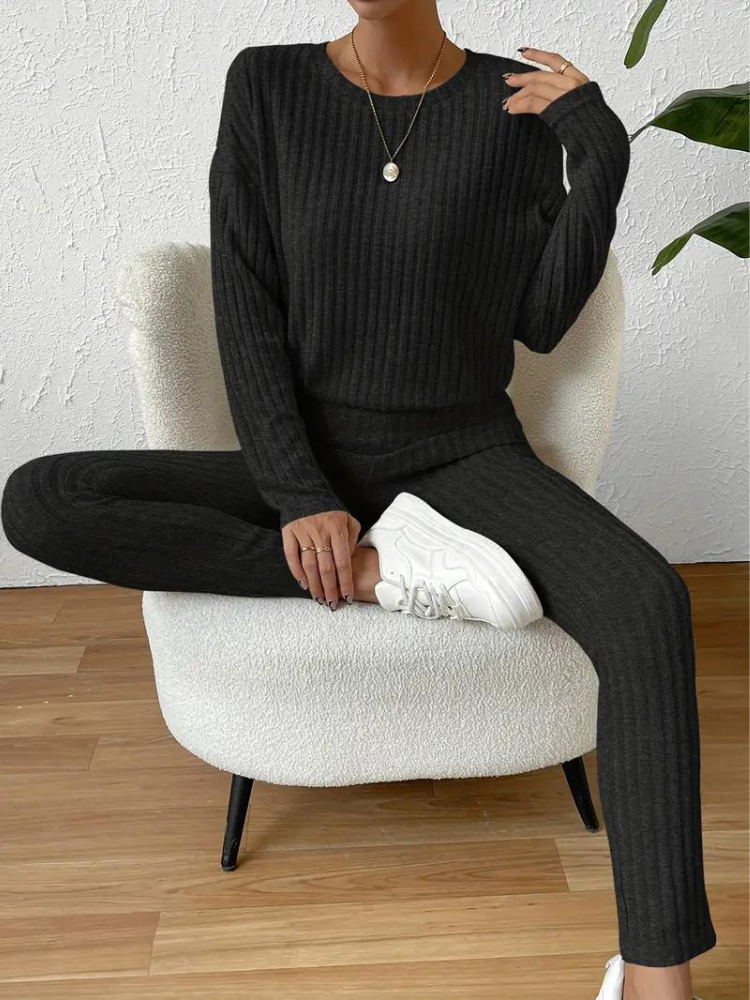 Selena matchande set | Tvådelat, stickat loungewear-set för kvinnor