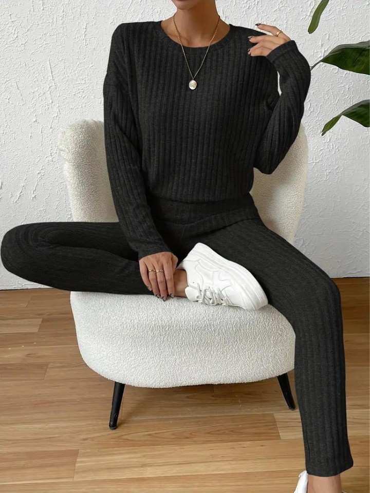 Selena matchande set | Tvådelat, stickat loungewear-set för kvinnor