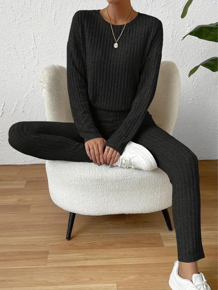 Selena matchande set | Tvådelat, stickat loungewear-set för kvinnor