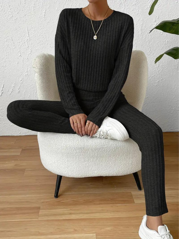 Selena matchande set | Tvådelat, stickat loungewear-set för kvinnor