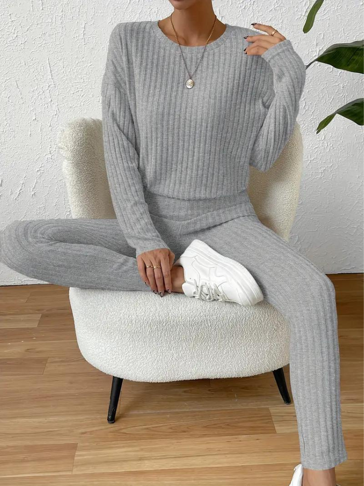 Selena matchande set | Tvådelat, stickat loungewear-set för kvinnor