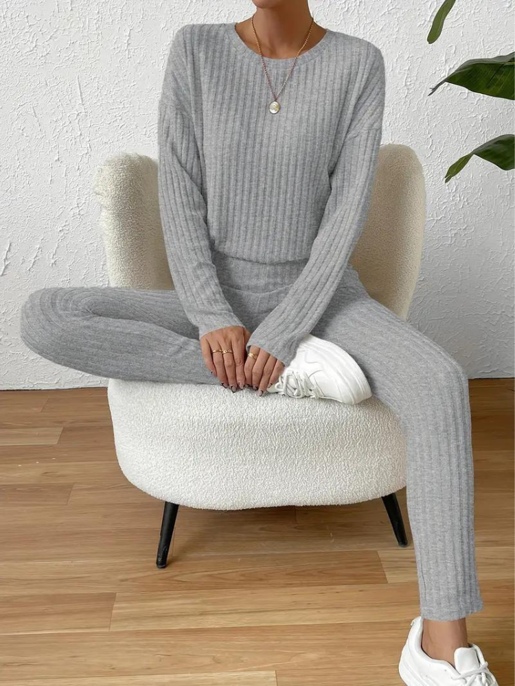 Selena matchande set | Tvådelat, stickat loungewear-set för kvinnor