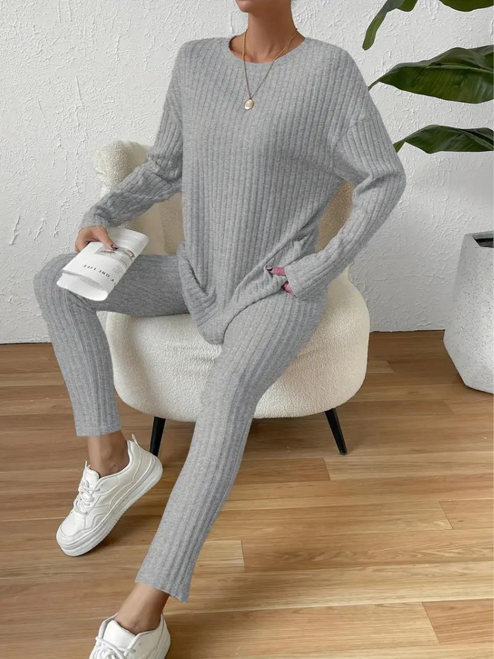 Selena matchande set | Tvådelat, stickat loungewear-set för kvinnor