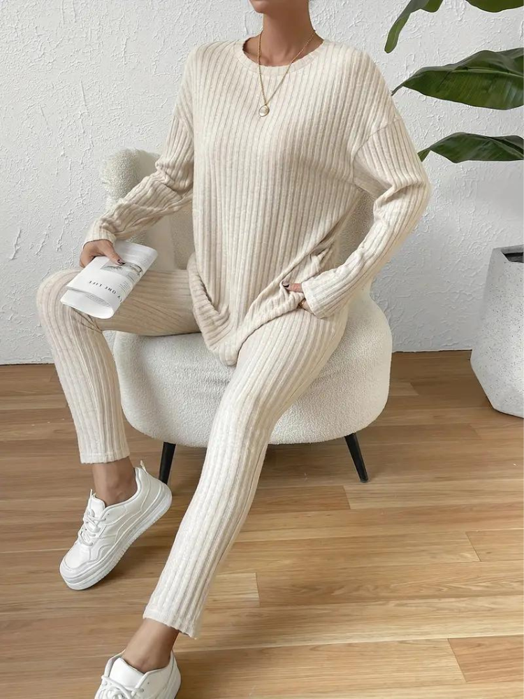 Selena matchande set | Tvådelat, stickat loungewear-set för kvinnor