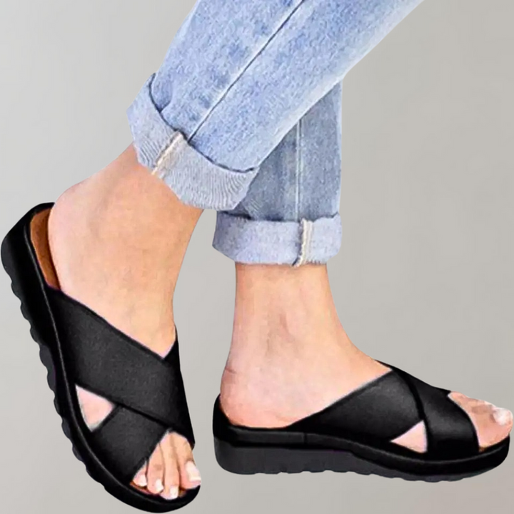 Slip-On Sandals - Damsandaler med gummisula och låg kil för sommaren