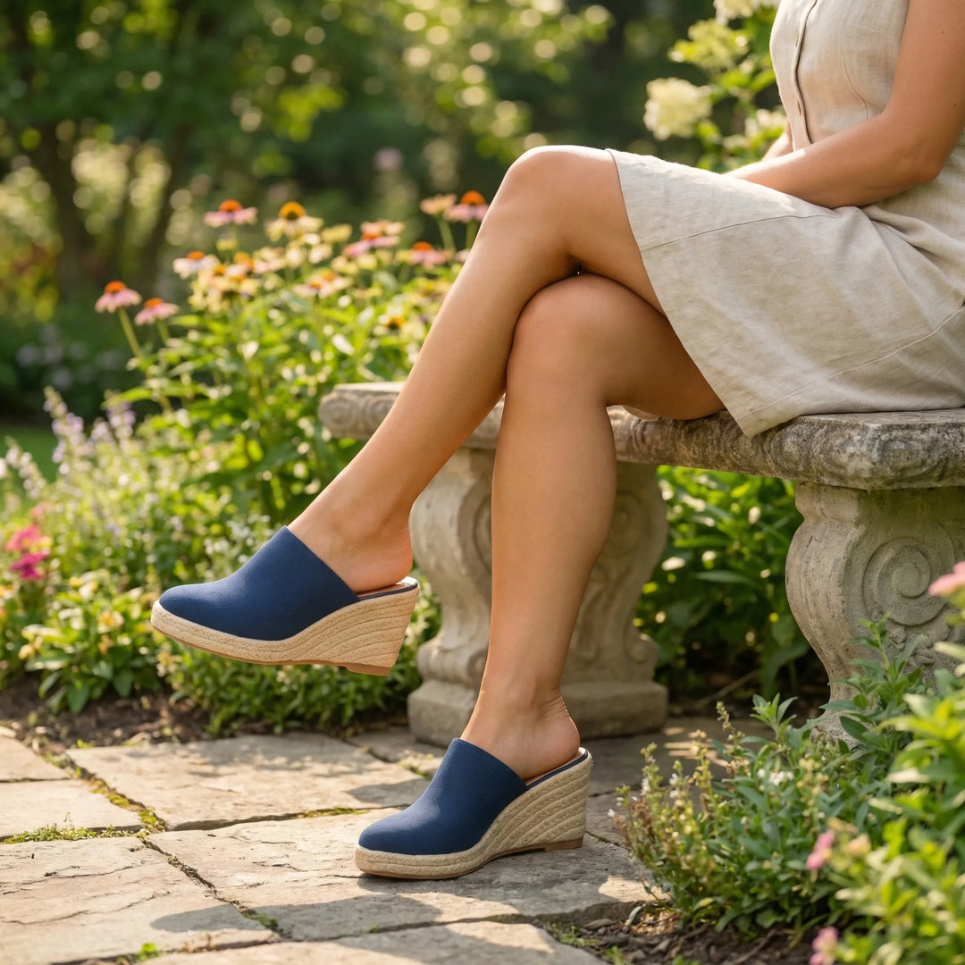 Slip-on-mule med kilklack och rund tå - Mary