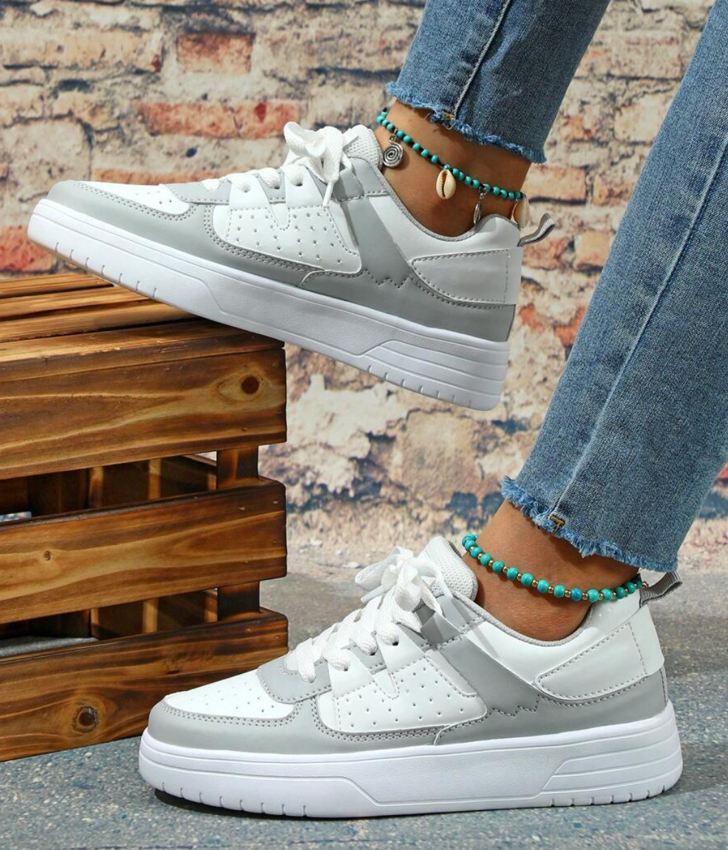 Sneakers för kvinnor - Bekväma - Snörning - Skate skor - Casual Sneakers